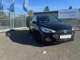 Hyundai i20 Advantage*1.0T-GDI*SHZ*CarPlay*Kamera*Schwar - Hyundai i20 Advantage mit Benzin-Antrieb