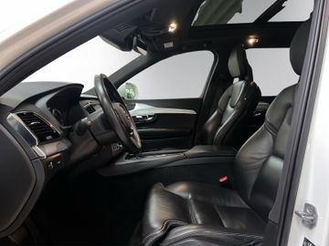 Bild 9 Volvo XC90 D5 Momentum AWD