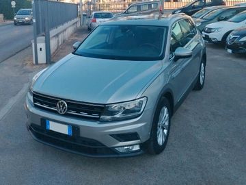 Volkswagen Tiguan - 12