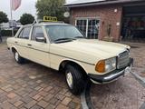 Mercedes-Benz 200 W123 Original Taxi Top-Restauriert 1-Hand - Mercedes-Benz Diesel Gebrauchtwagen aus dem Jahr 1982