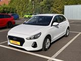 Hyundai i30 1,4 Select Klima 15"Zoll Alu - Hyundai in Kassel