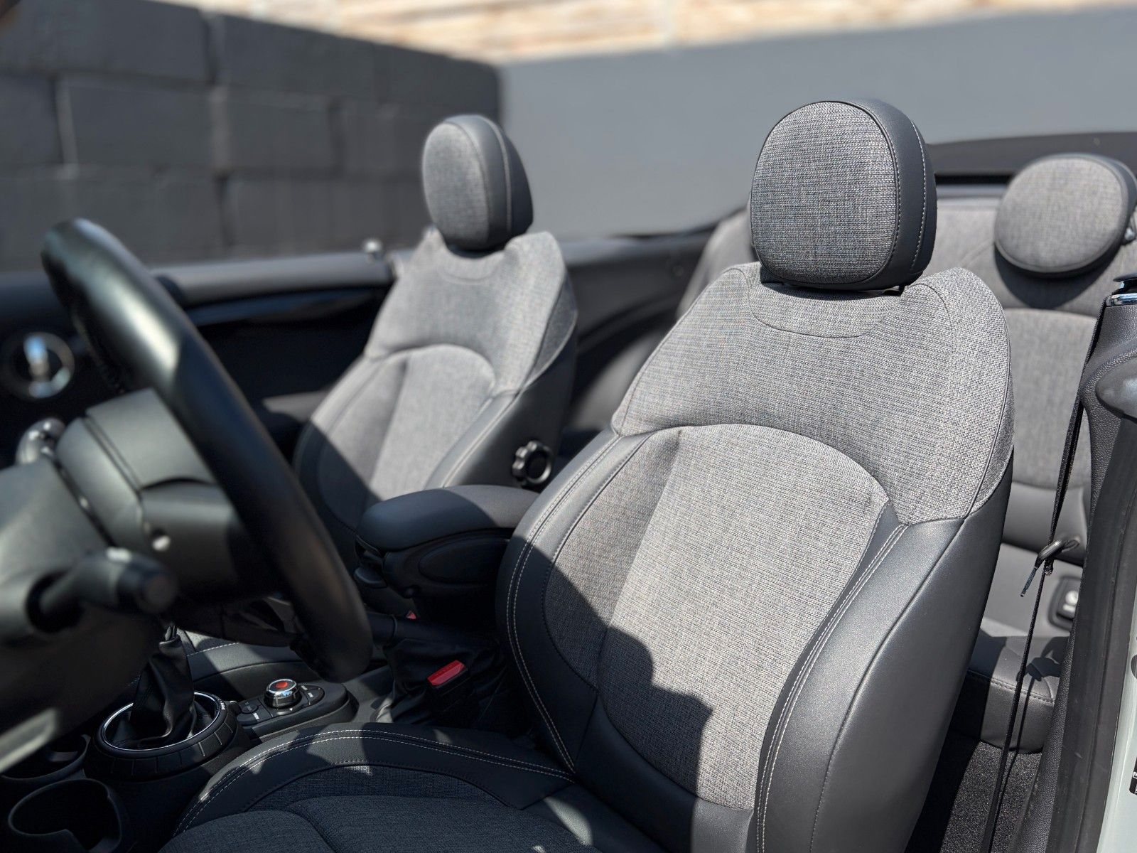 Fahrzeugabbildung MINI Cooper Cabrio Chili Tempomat LED PDC BT SHZ