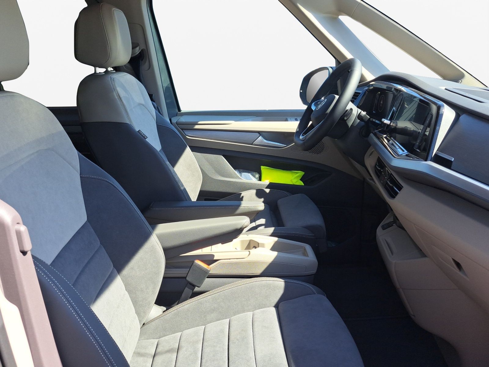 Volkswagen T7 Multivan Style TDI DSG *AGR*Navi*H&K*AHL*DCC* imagem 3