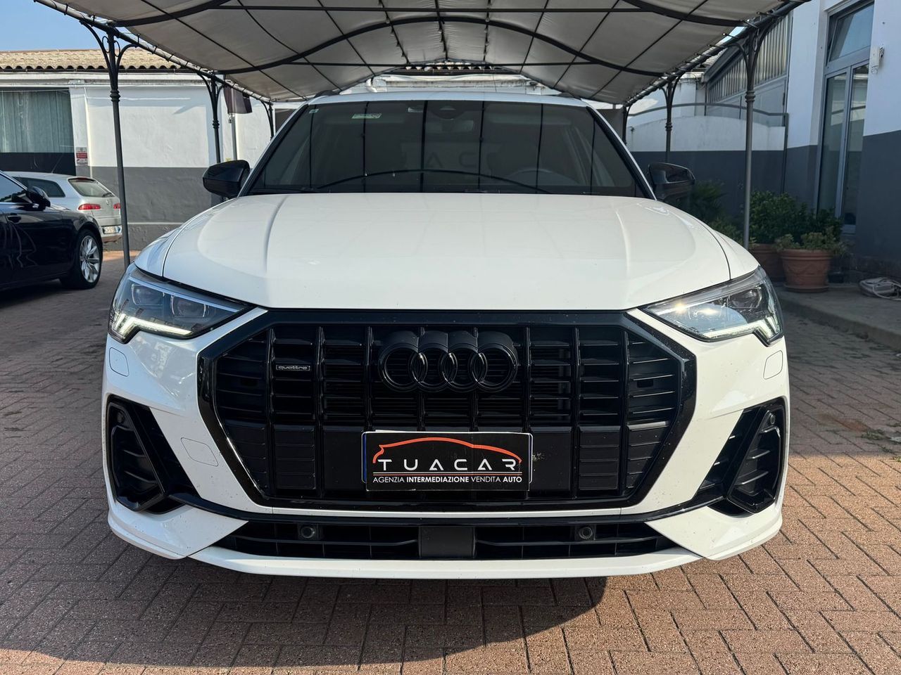 Audi Q3 S Line Identity Black 2.0 45 TFSI #50560 imagem 2