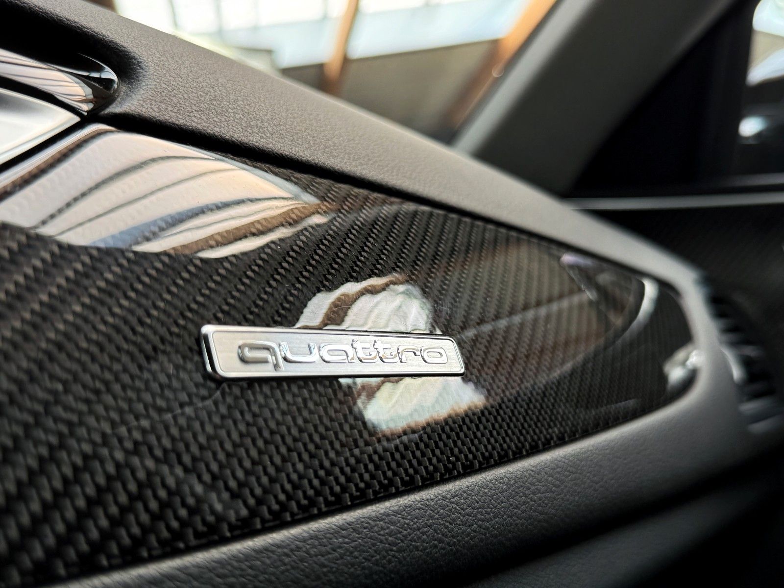 Fahrzeugabbildung Audi RS6 RS 6 Avant 4.0 TFSI quattro