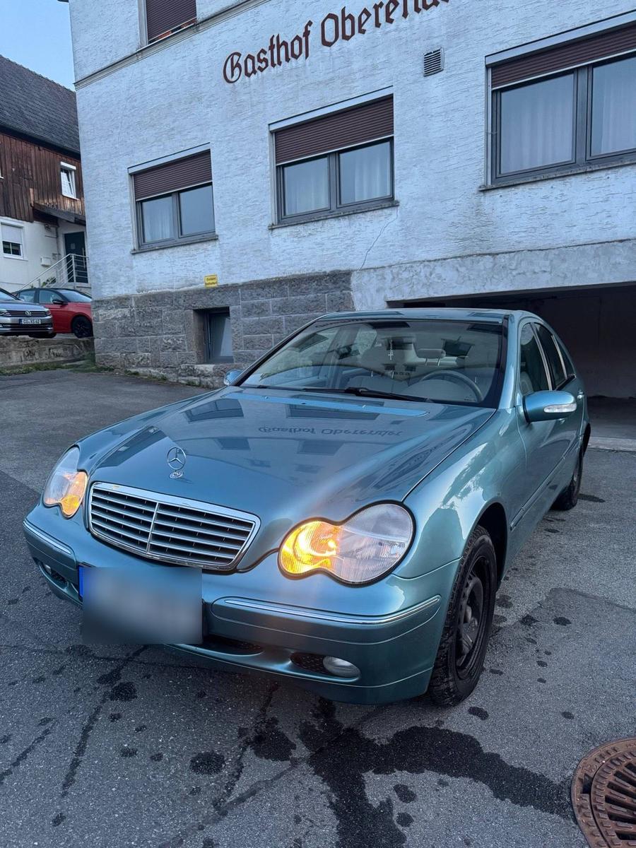 Mercedes-Benz C 220