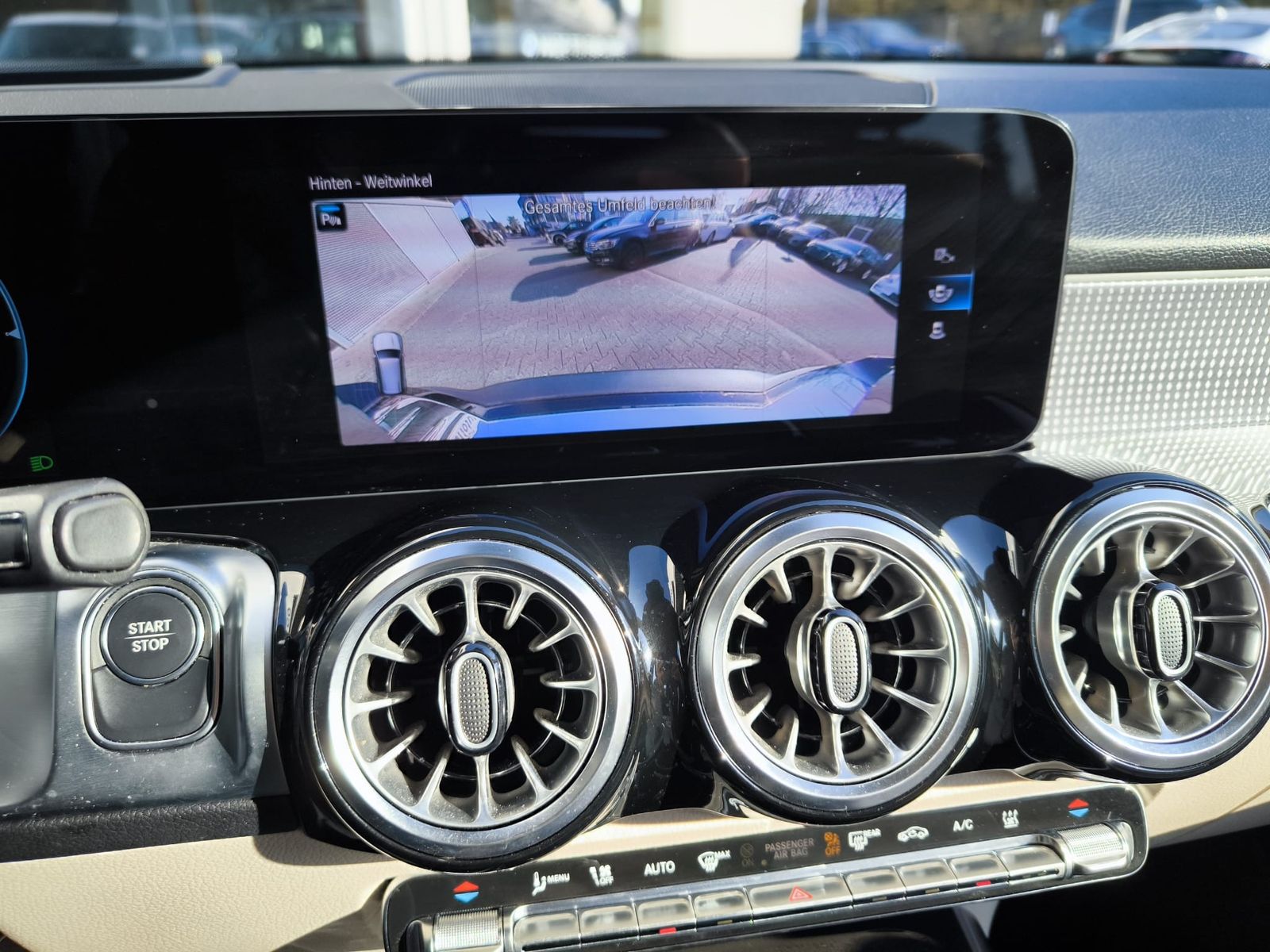 Fahrzeugabbildung Mercedes-Benz EQB EQB 250 Progres 7SI+WIDES+HEAD+LED+SHZ+KAM+