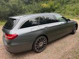 Mercedes-Benz E 400 4MATIC T AMG Line Autom. AMG Line - Mercedes-Benz E 400 von privat