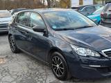 Peugeot 308 Access KLIMA/2HAND - Peugeot 308 Access mit Benzin-Antrieb