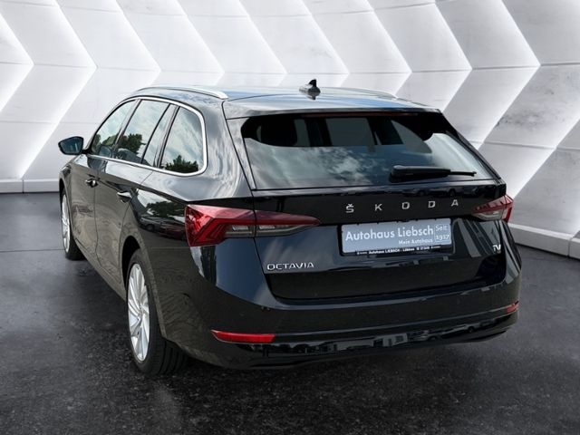 Skoda Octavia — fotografia 3