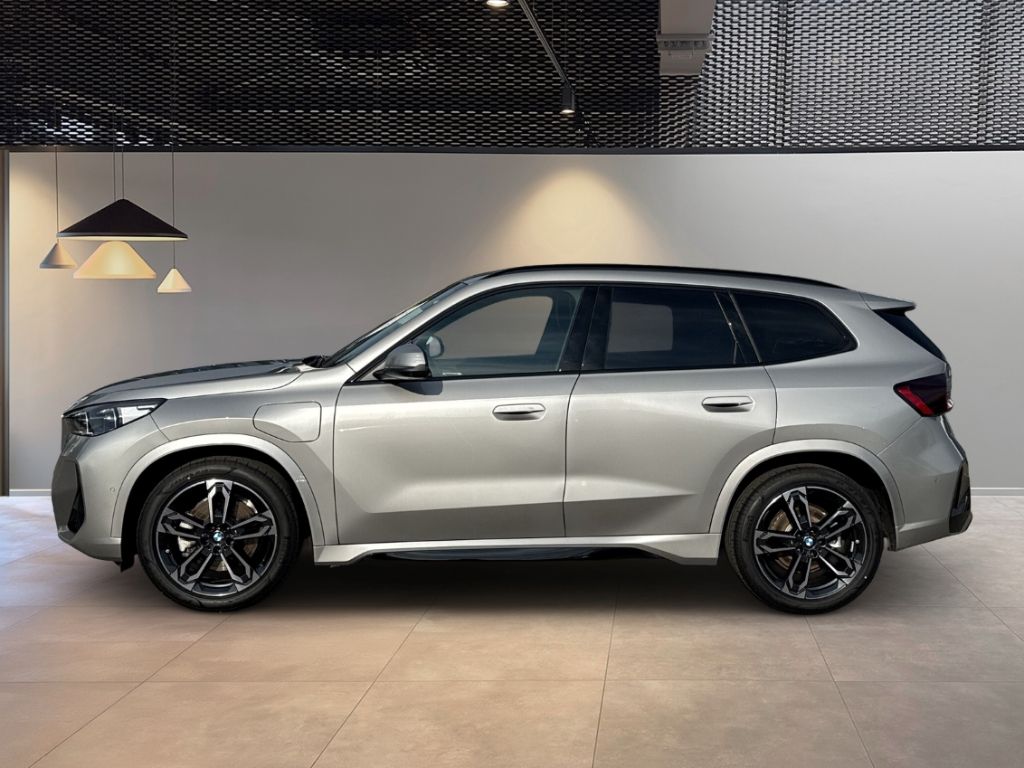 BMW X1 xDrive 30e M Sportpaket AHK Pano ACC HUD Harm foto 2