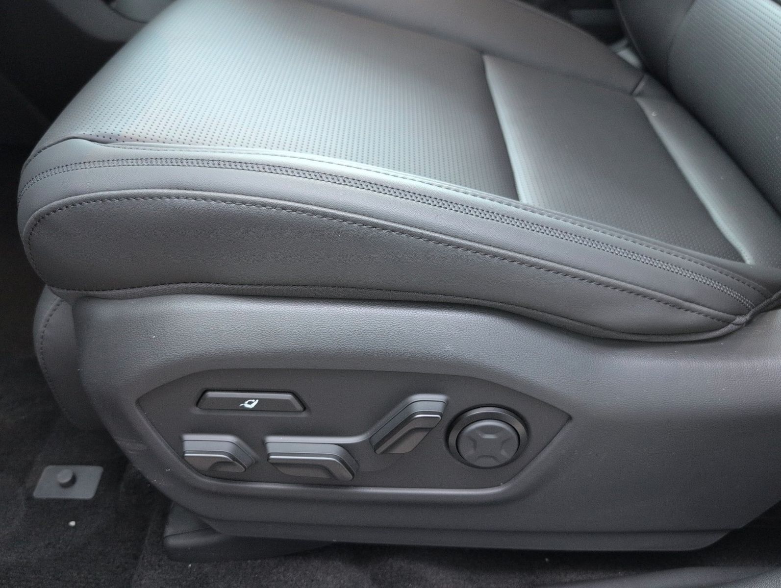 Hyundai SANTA FE - Bild 17