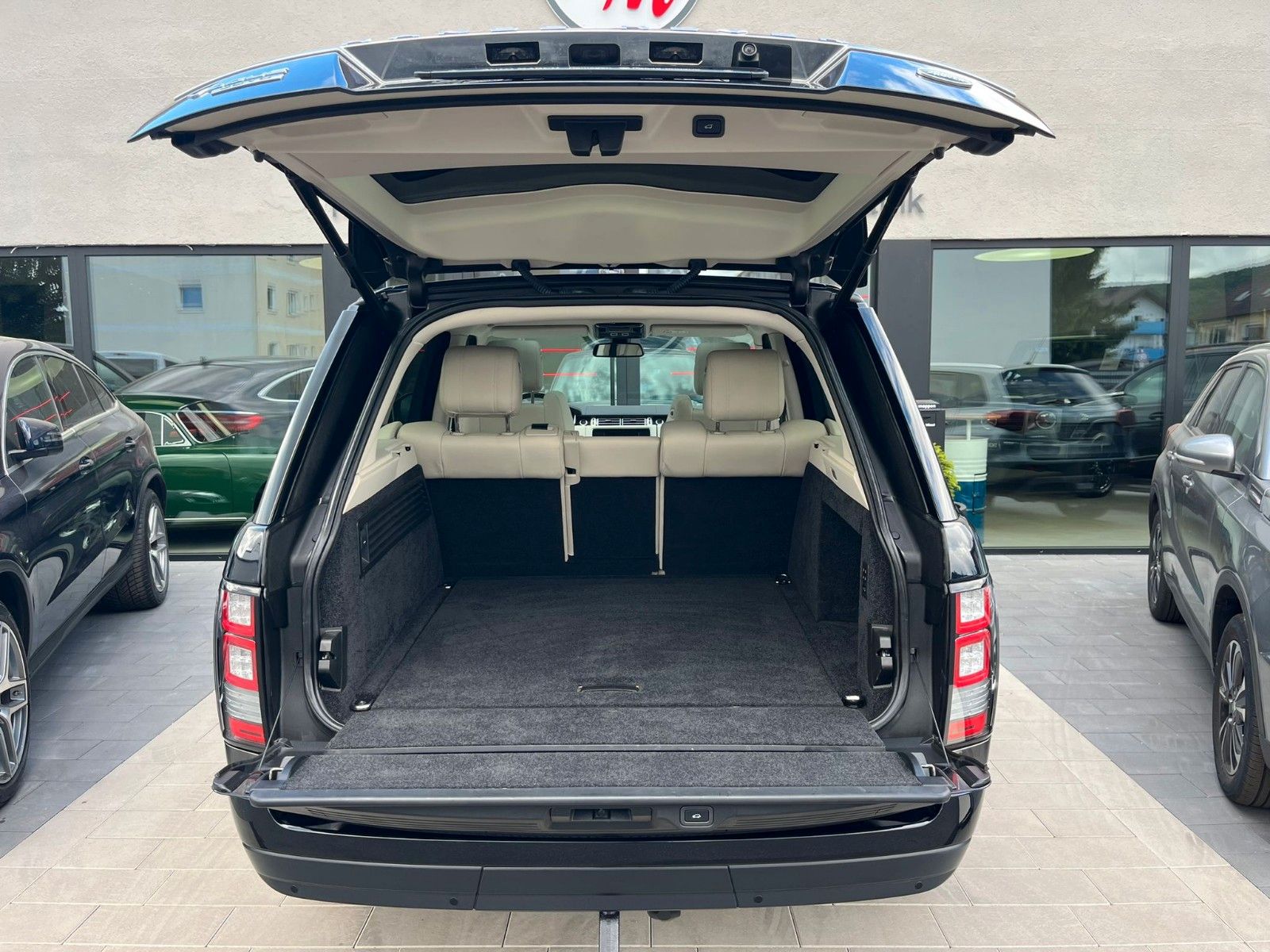 Fahrzeugabbildung Land Rover Range Rover Vogue*Pano*AHK*Luft*Softclose*RFK*