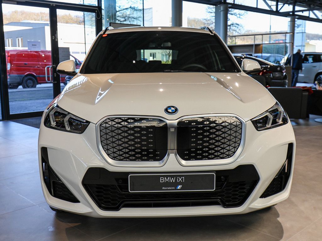 BMW iX1 - Bild 2