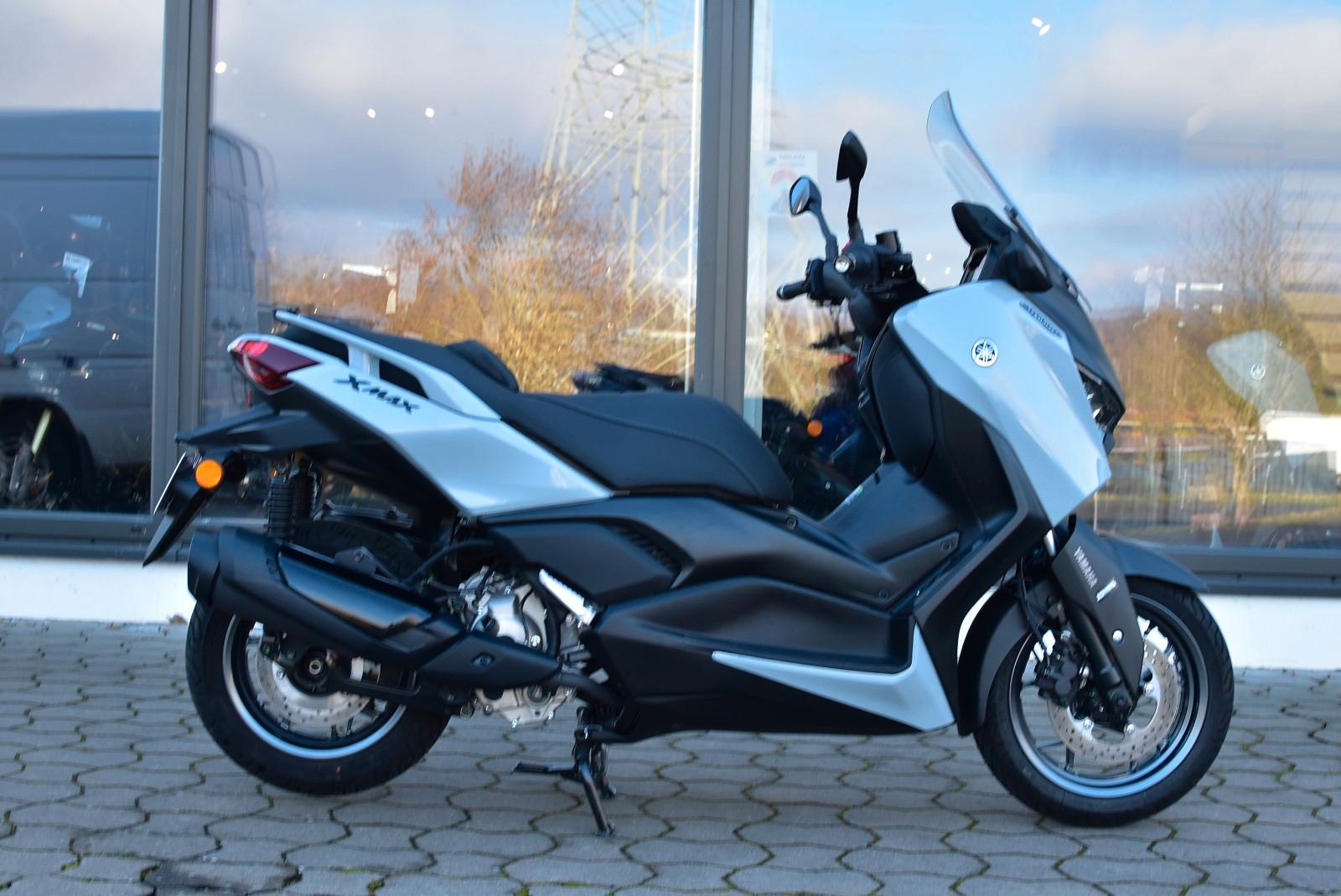 Yamaha X-Max 300 Tech Max + Vorführer
