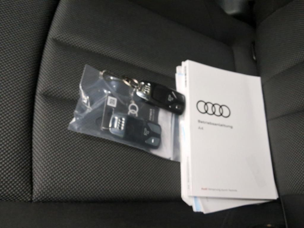 Audi A4 Avant 2.0 35 TDI 120kW AHK*PDC*RFK*SH*Klima