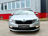 Skoda Octavia Combi Clever 1.6TDI DSG XENON,TÜV 2026 - Skoda Octavia mit Diesel-Antrieb: Kombi, 1.6