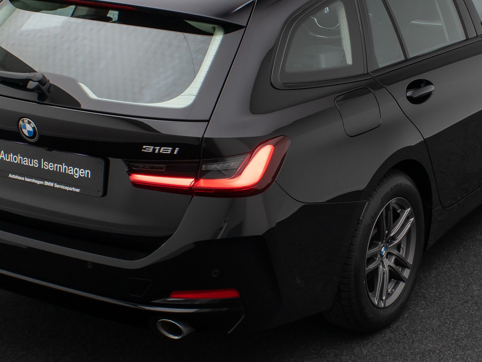 Fahrzeugabbildung BMW 318i Widscreen DAB Alarm Kamera CockpitPlus