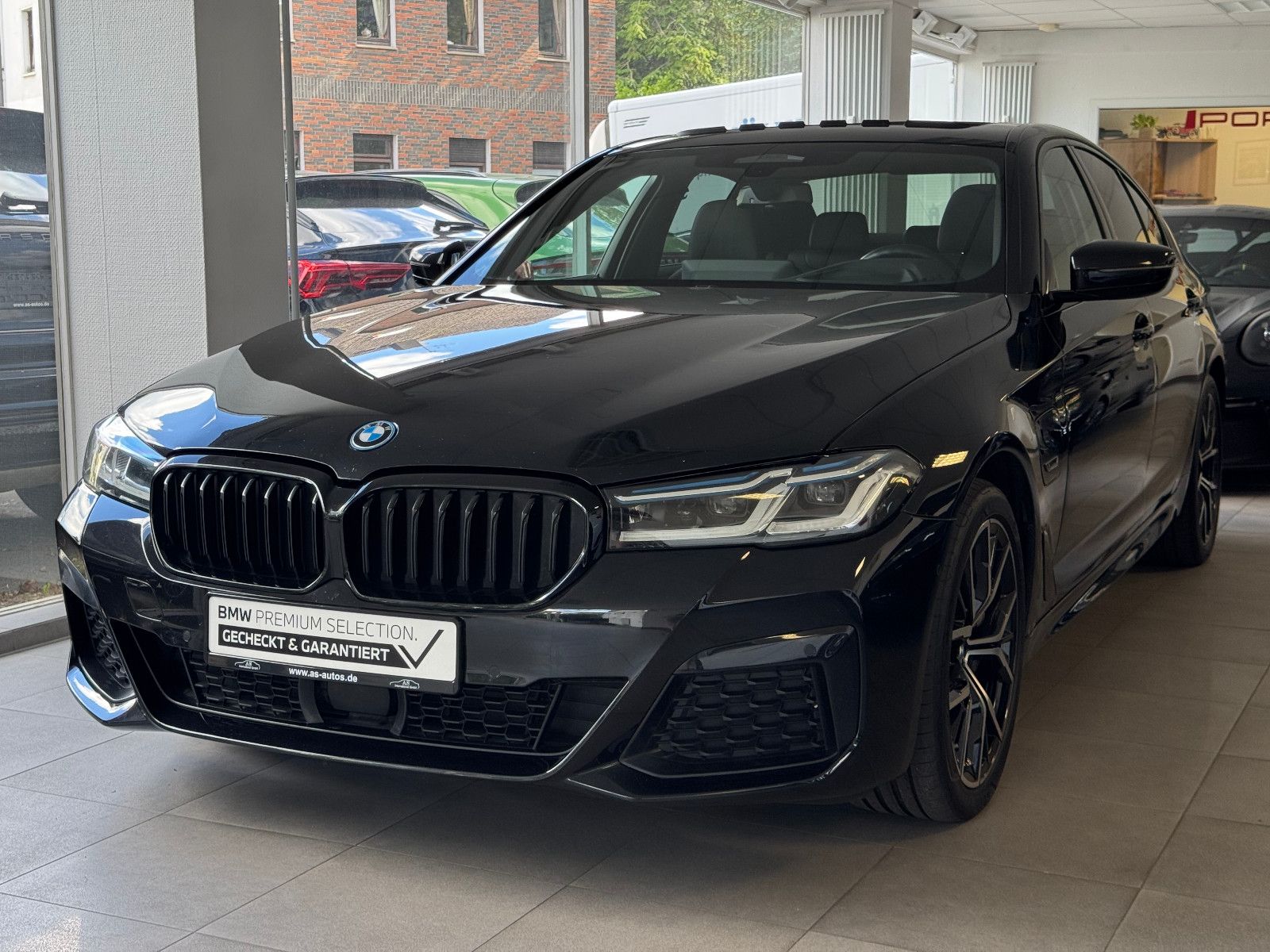 BMW 545e xDrive M-Sportpaket Laser Komfort Harman
