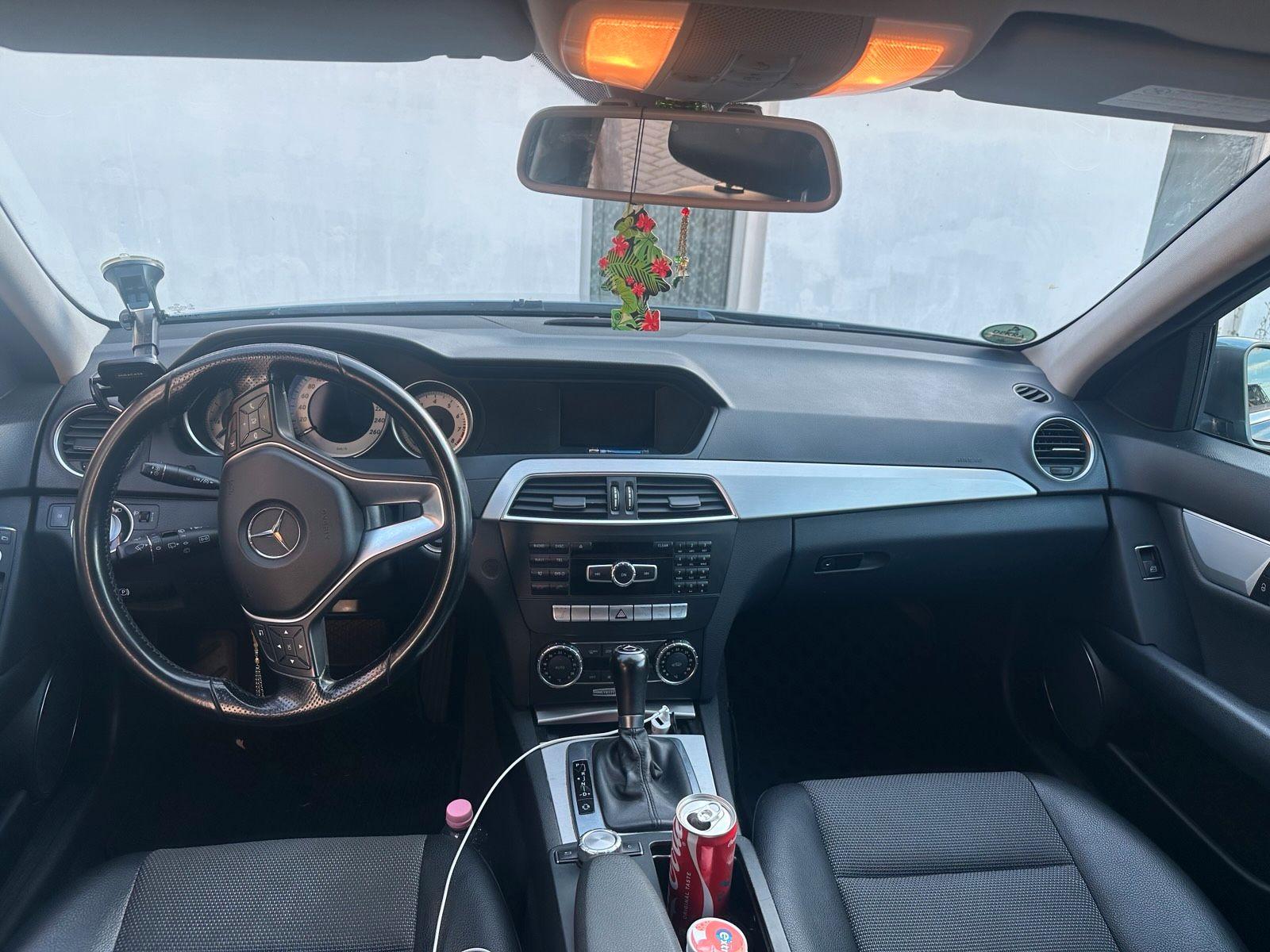 Mercedes-Benz C 180