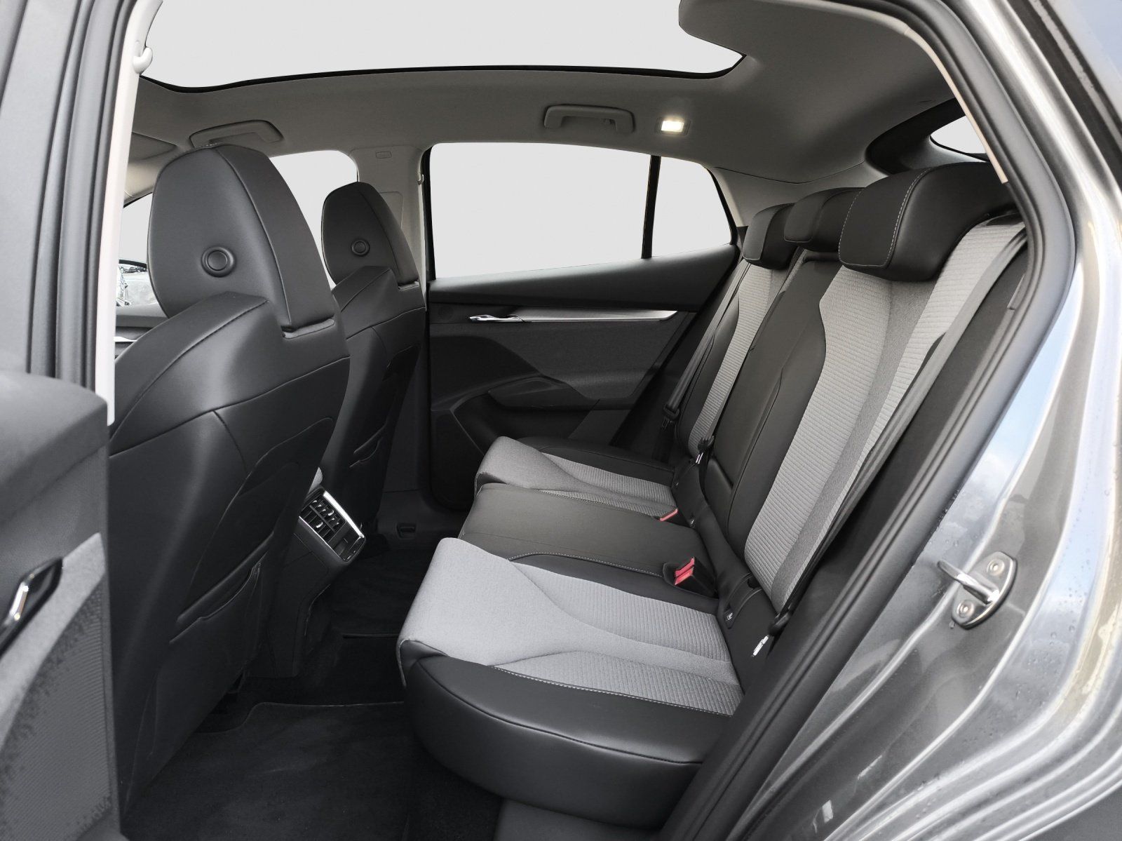 Skoda Enyaq - Bild 16