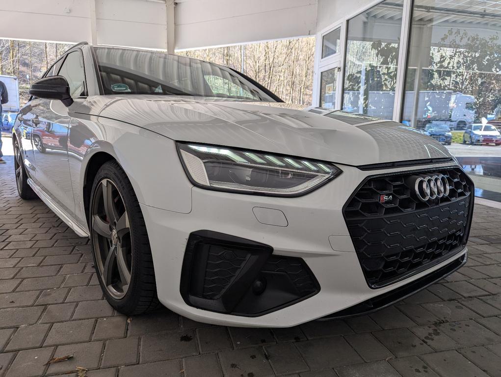 Audi S4
