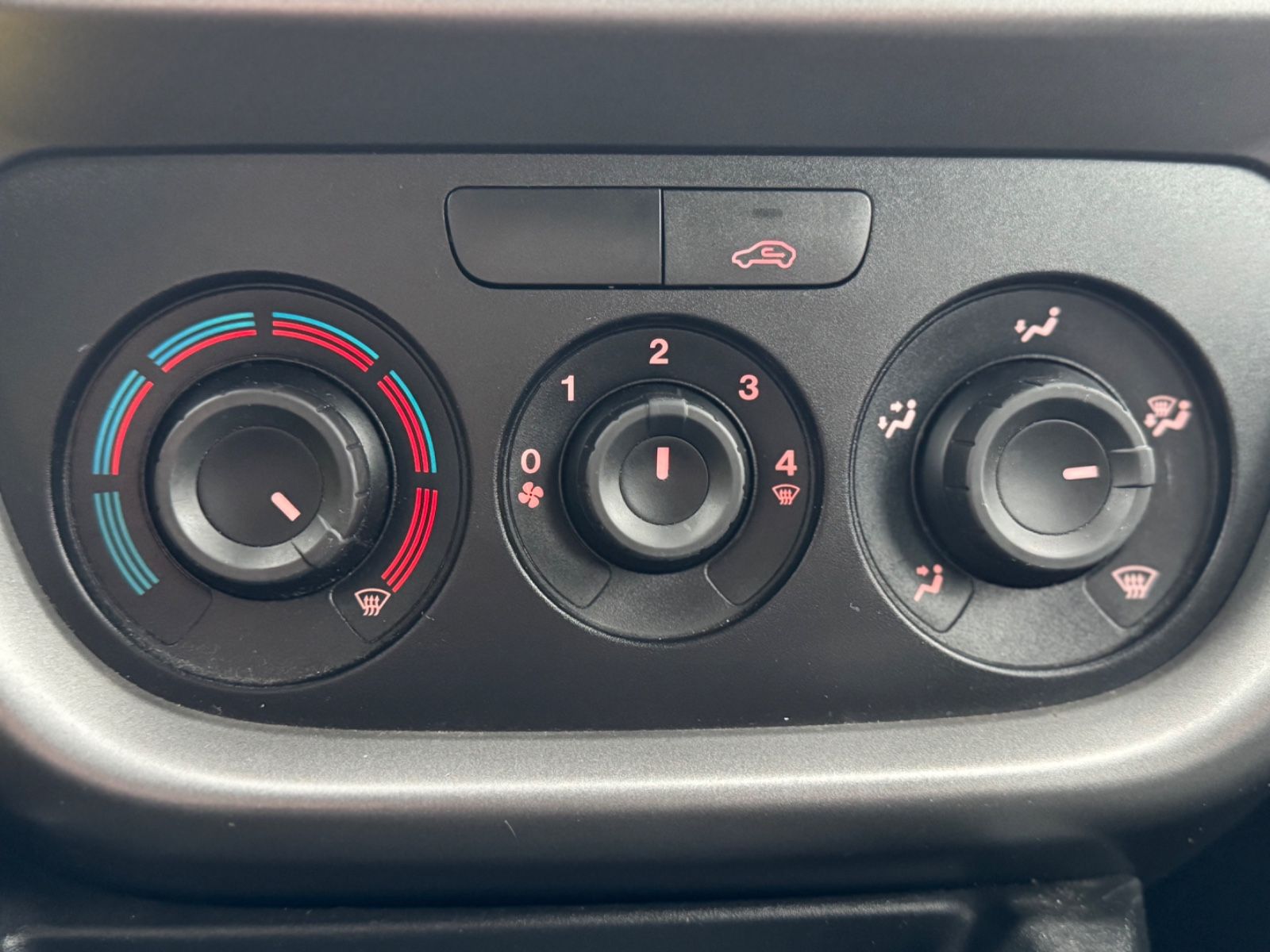 Doblo *Klima*Radio*AHK*Elktr.Fenster*1Hand*