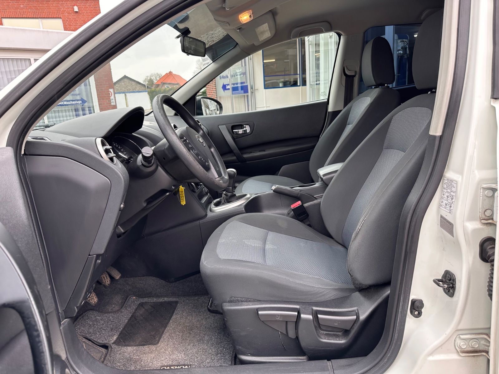 Fahrzeugabbildung Nissan Qashqai 1.6 Visia GRA/BT/GJR/Klima