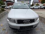 Audi A4 2.0 multitronic Avant - Audi A4 aus 2002: Kombi