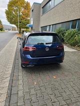 Volkswagen Golf 2.0 TDI SCR DSG Highline R-line - Volkswagen Golf R line mit Diesel-Antrieb