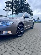 Skoda Superb, 2.0 - Skoda Octavia: Super
