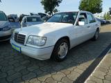 Mercedes-Benz E220 W124 Limo aus 2. Hand original 70872 km - Mercedes-Benz 220: W220