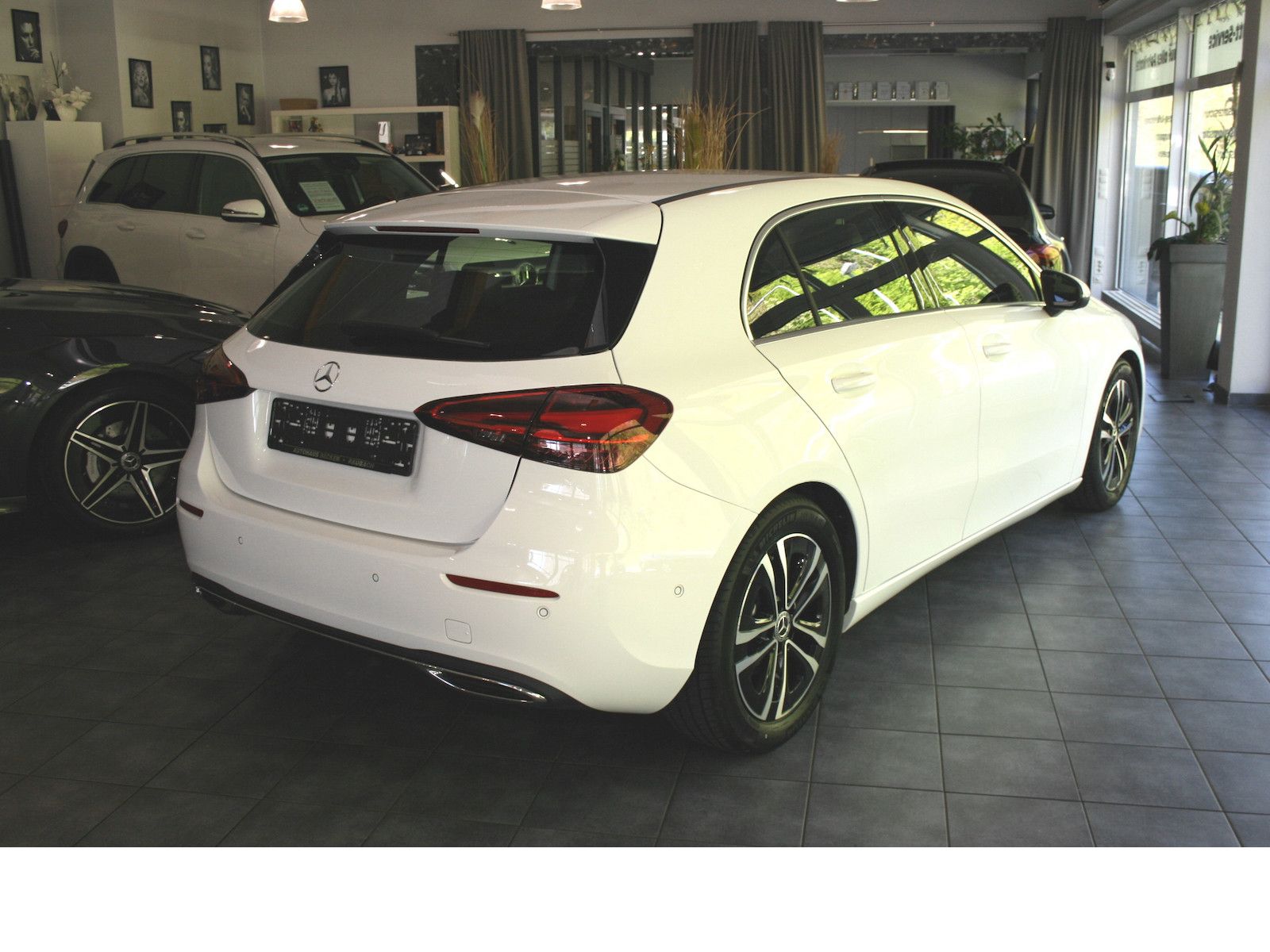 Fahrzeugabbildung Mercedes-Benz A 200 d Progr.Advanced*AHK*DISTRONIC*Winterpaket