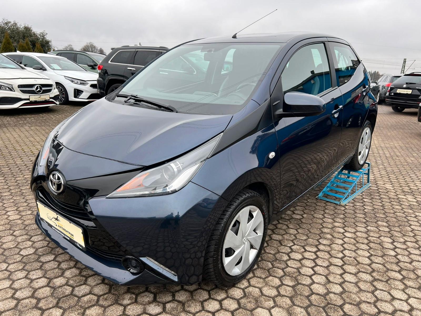Toyota Aygo AYGO x KLIMA/KAMERA/TEMPOMAT