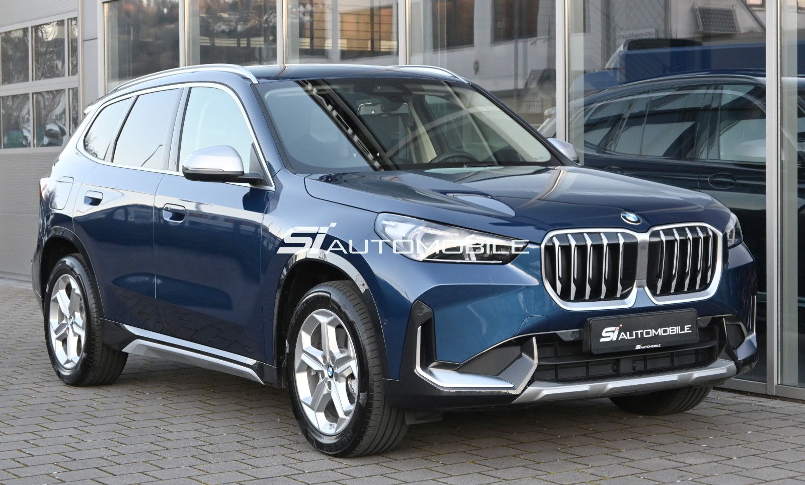 Fahrzeugabbildung BMW X1 xDrive23d xLine °ACC°AHK°KEYLESS°MEMORY°18"°