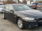 BMW 520 d Touring AUTOMATIK/KLIMA/KAMERA/NAVI - BMW Gebrauchtwagen von 2016