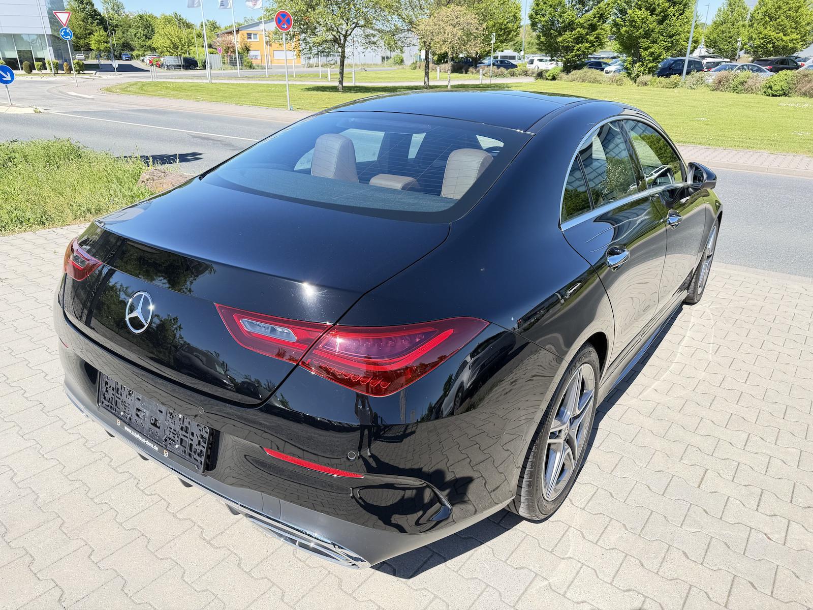 Mercedes-Benz CLA 180 AMG Line Aut. Navi+Leder+Led+Panorama