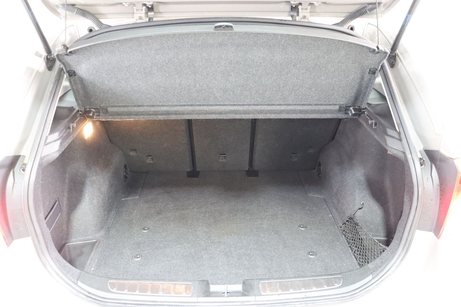 Fahrzeugabbildung BMW X1 18i * X-Line * Xenon * Sitzhzg.