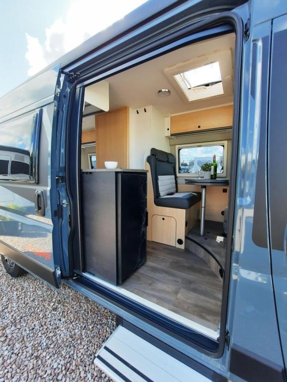 Fahrzeug Übersicht 10 Fahrzeugabbildung Sunlight Camper Van CLIFF 600 Adventure Edition Verfüg./S