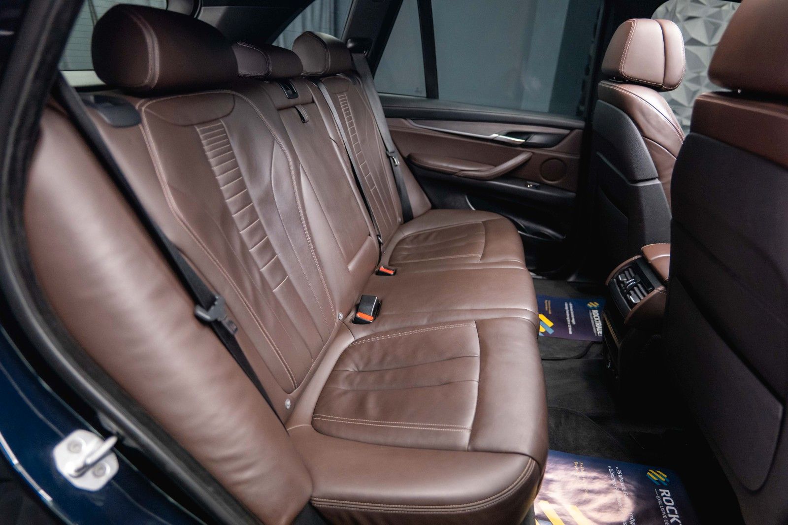 Fahrzeugabbildung BMW X5 M50d Performance *Pano*CarPlay*DAB*360°*  19%