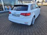 Audi A3 35 TFSI sport Sportback sport Navi S line PDC - Audi A3: Weiß, Sportback Line