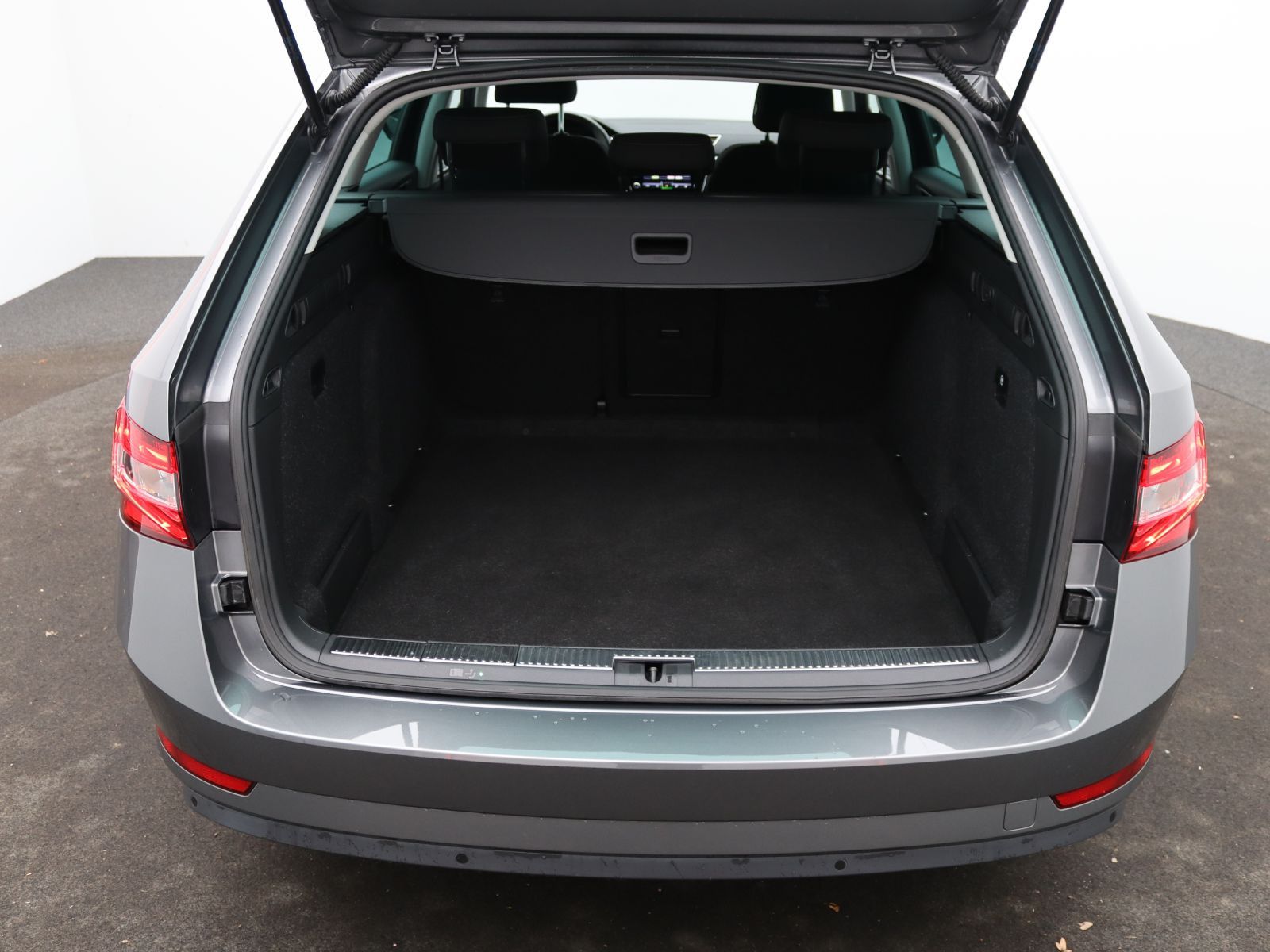 Skoda Superb - Bild 8