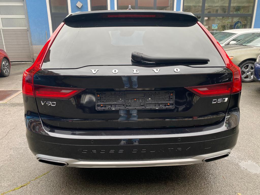 Volvo V90 Cross Country