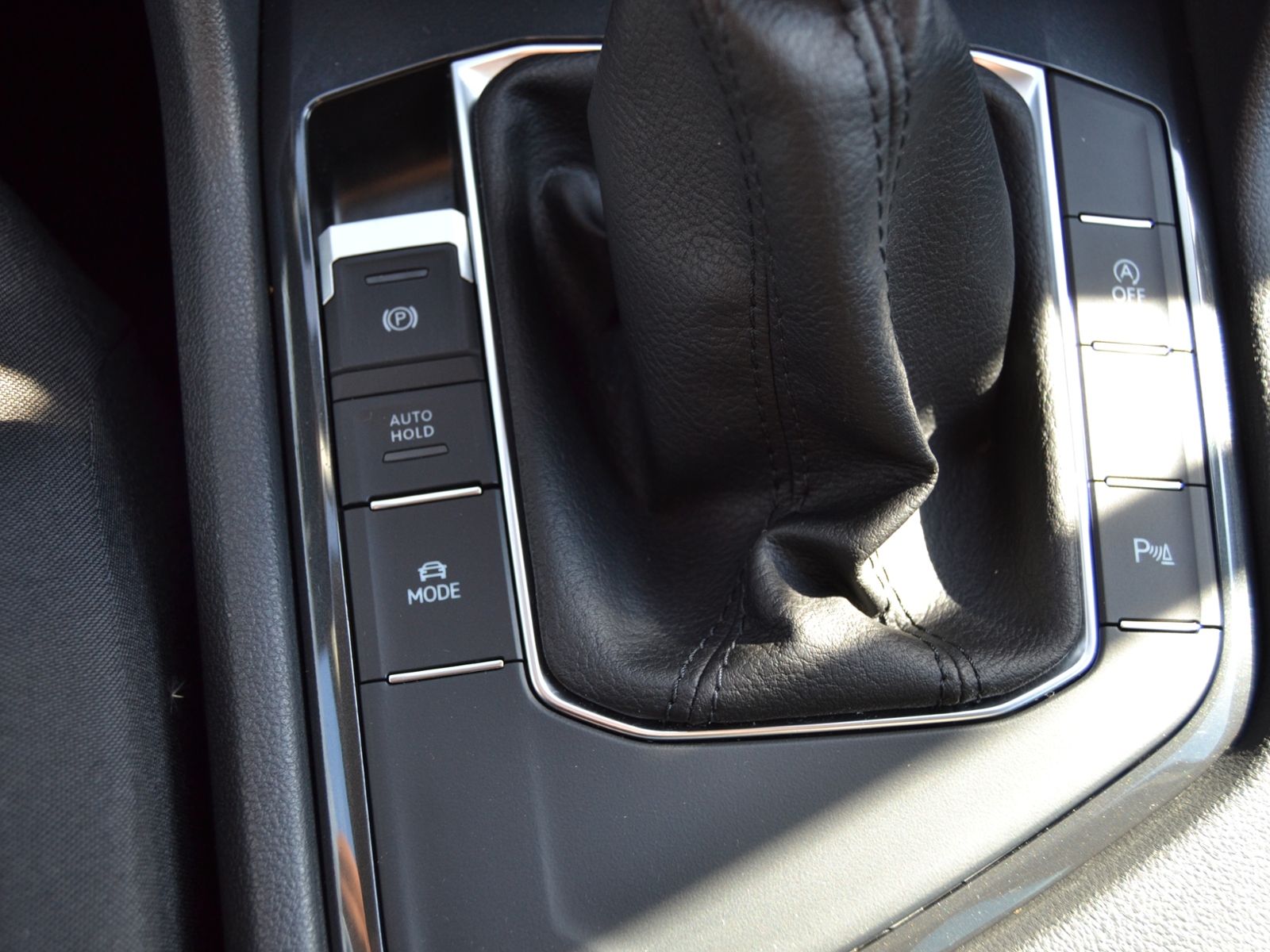 Tiguan 1.5 TSI Move AHK/IQ.DRIVE/LED/18-ZOLL/NAV