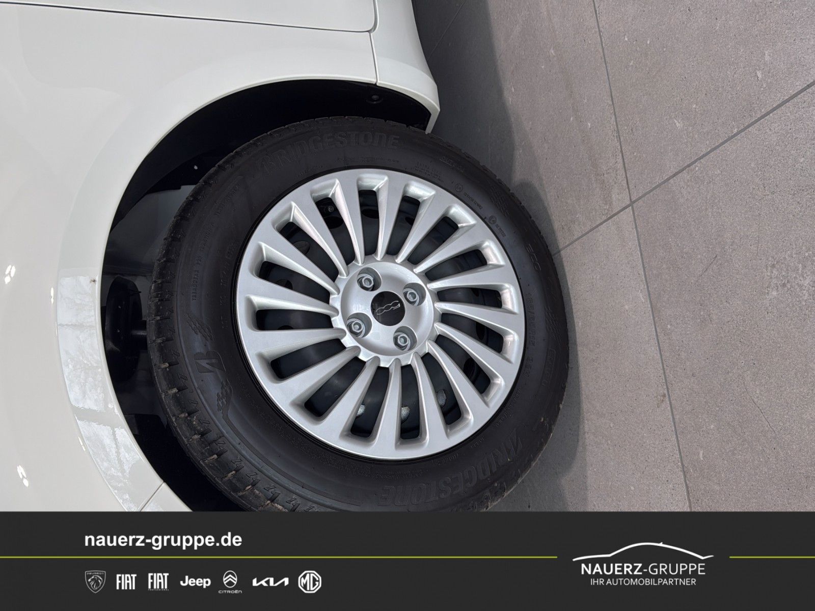 Fahrzeugabbildung Fiat 500 Limousine 42 kWh Sofort Lieferbar