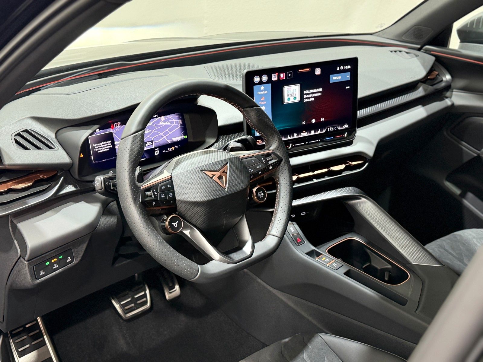 Fahrzeugabbildung CUPRA Terramar 2.0 TSI-4Drive-VZ-AHK-Memory