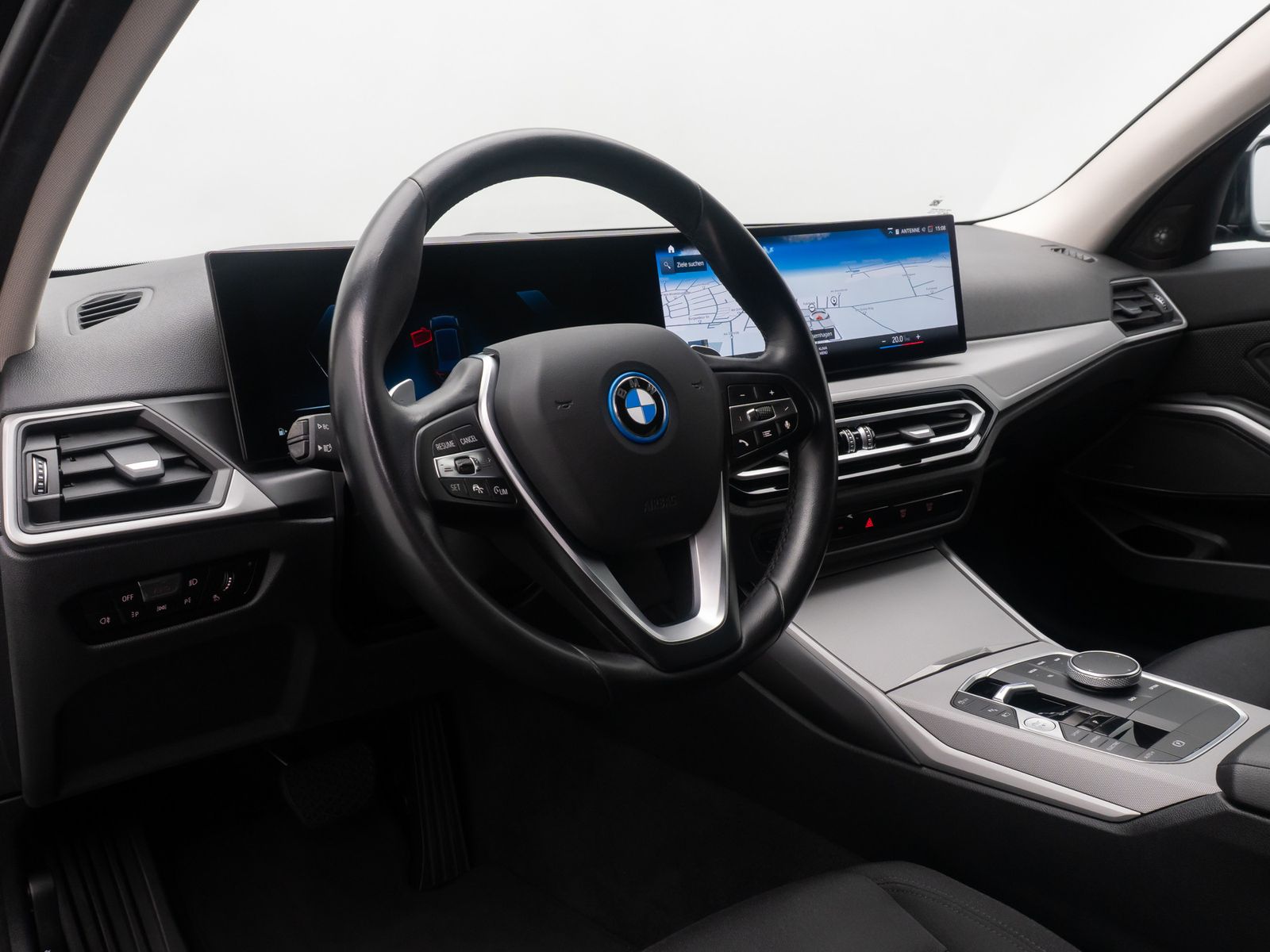 Fahrzeugabbildung BMW 330e H/K Stop&Go DAB Kamera DriveAs FernAs Sport