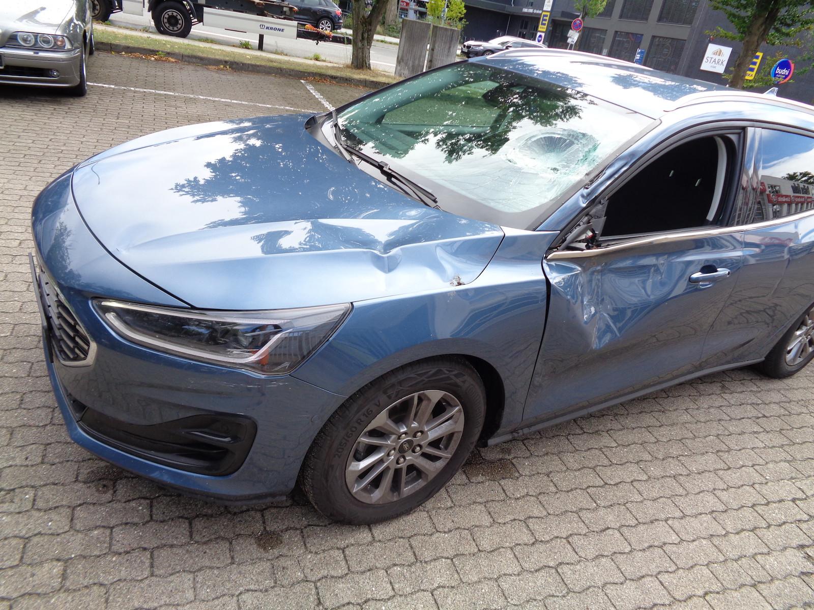 Ford Focus 1.0 Titanium X *UNFALL*