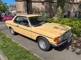 Mercedes-Benz Oldtimer Mercedes W123/ 230CE - Mercedes-Benz 230: Ce W123