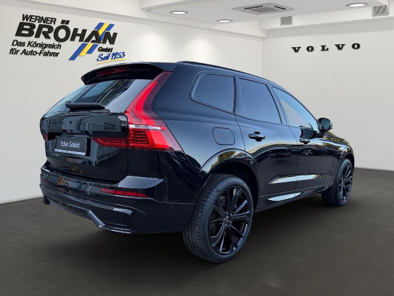 Fahrzeugabbildung Volvo XC60 B5B AWD Ultra Black Edition *B&W*Luft*